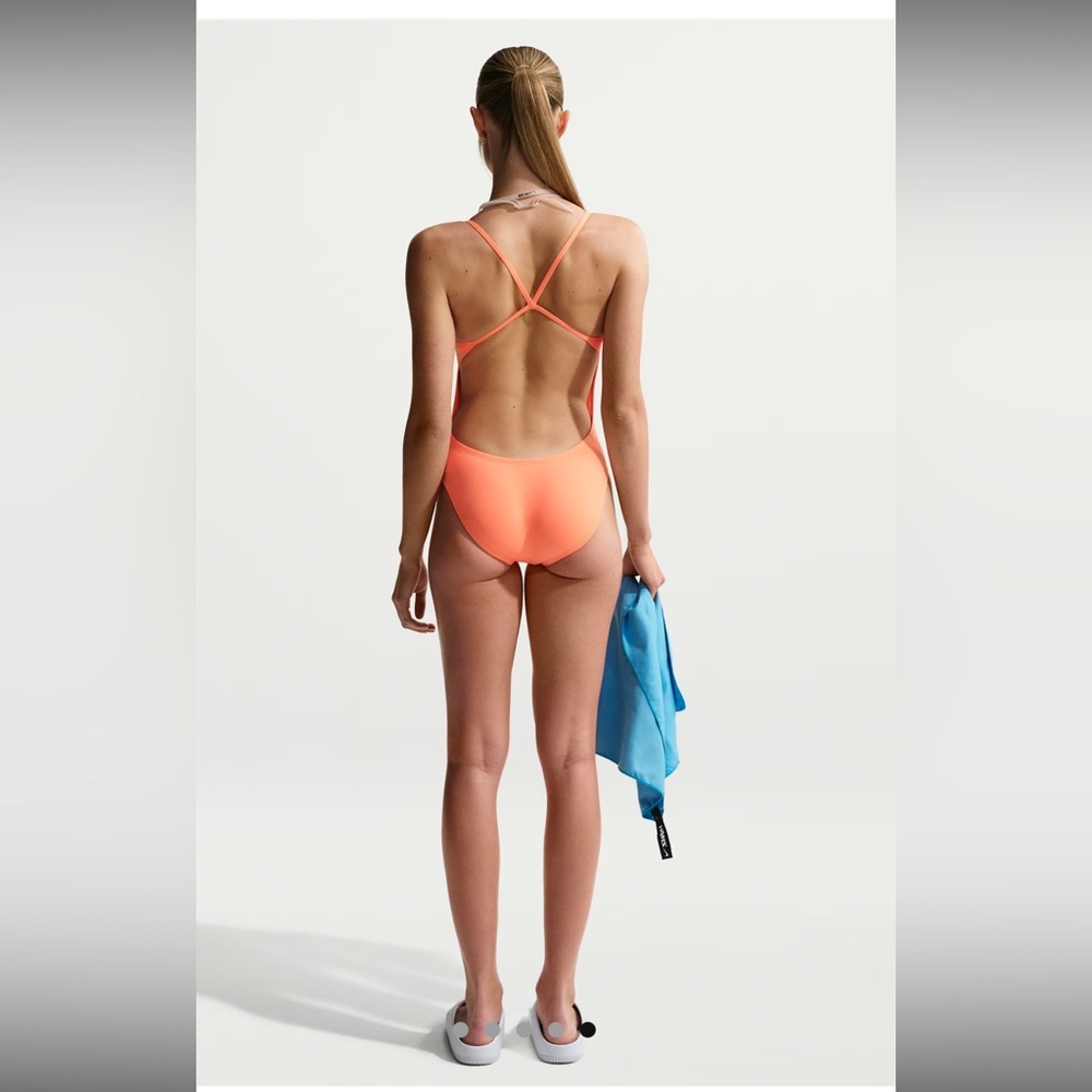 Nike Hydrastrong women’s Pink One Piece Swimsuit
